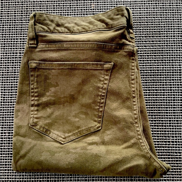 Lands’ End Camo Jeans - Picture 2 of 8